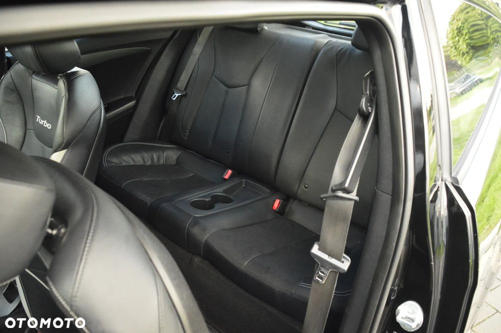 Hyundai Veloster 1.6 T-GDI Executive - 13