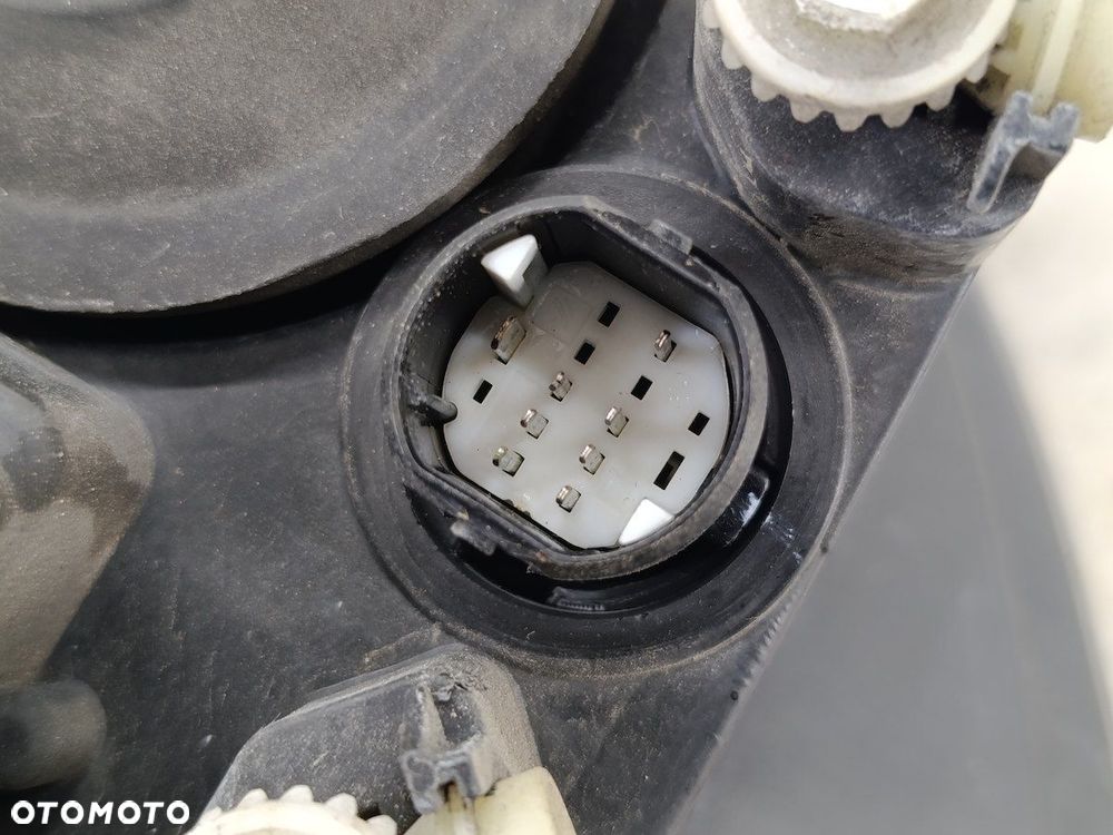 LAMPA PRZÓD PRAWA LANCIA MUSA - 12