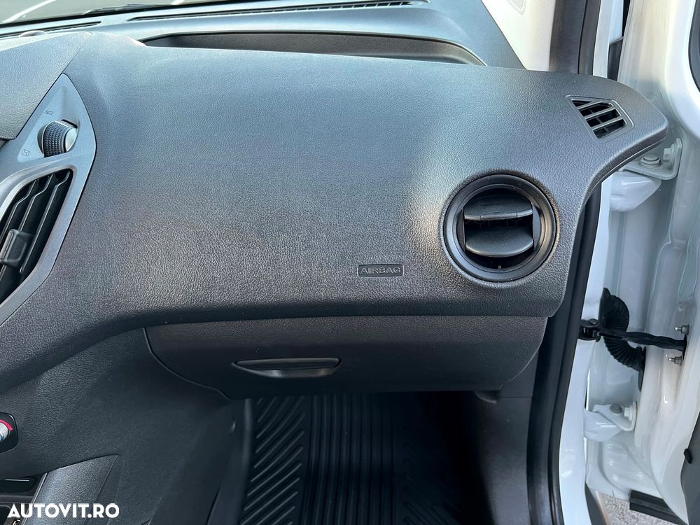 Ford Courier Van - 24