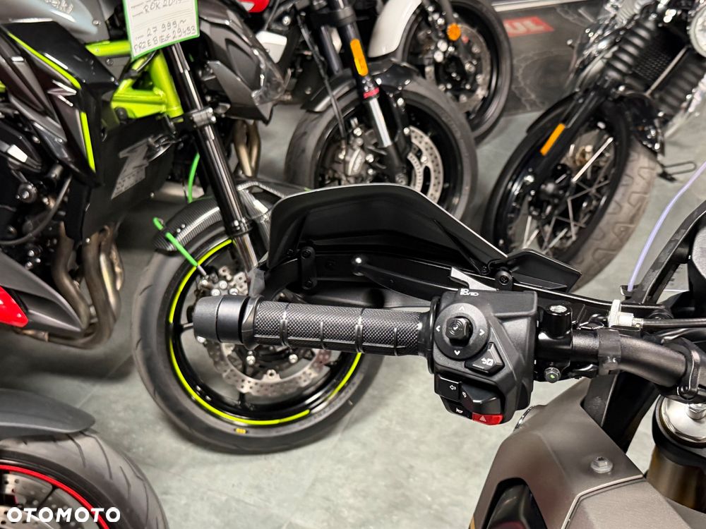 Yamaha Tenere - 28