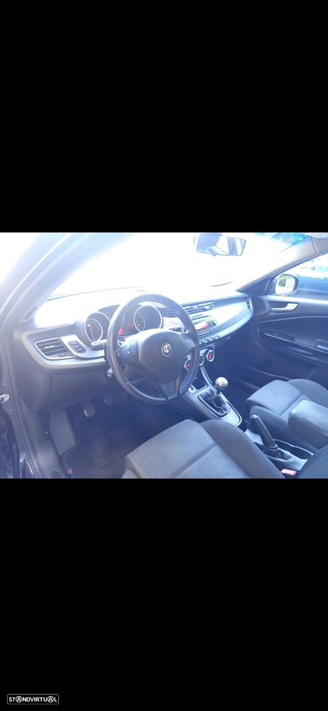 Alfa Romeo Giulietta 1.6 JTDM Distinctive 57X - 10