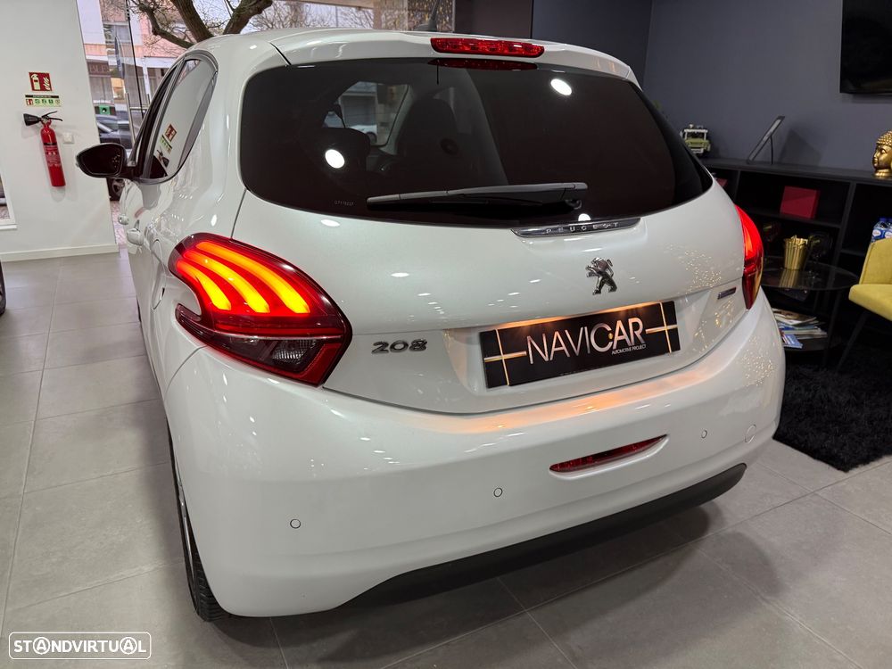 Peugeot 208 1.2 PureTech Style - 23