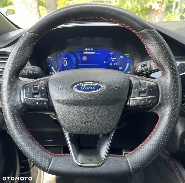 Ford Kuga - 11