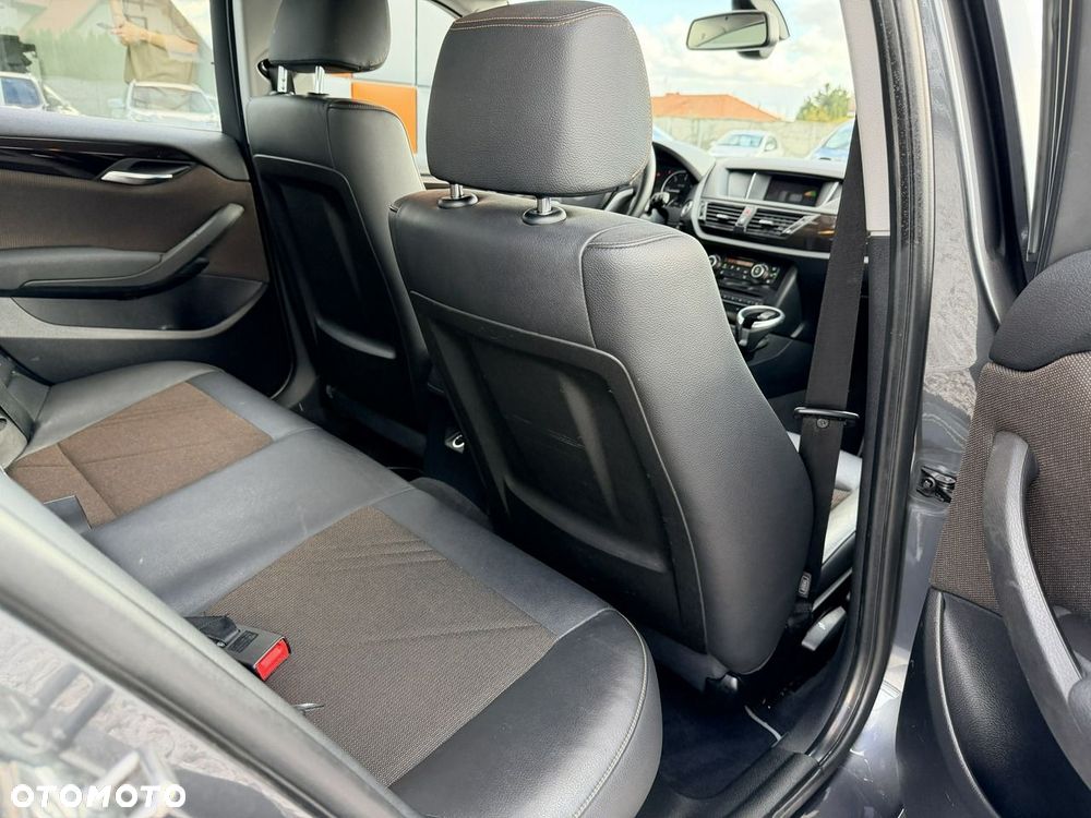 BMW X1 xDrive18d - 14