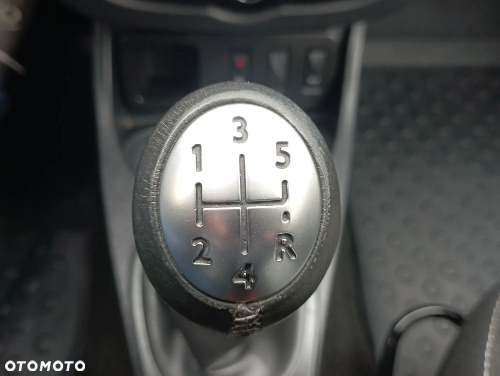 Dacia Duster 1.6 SCe Ambiance S&S - 16