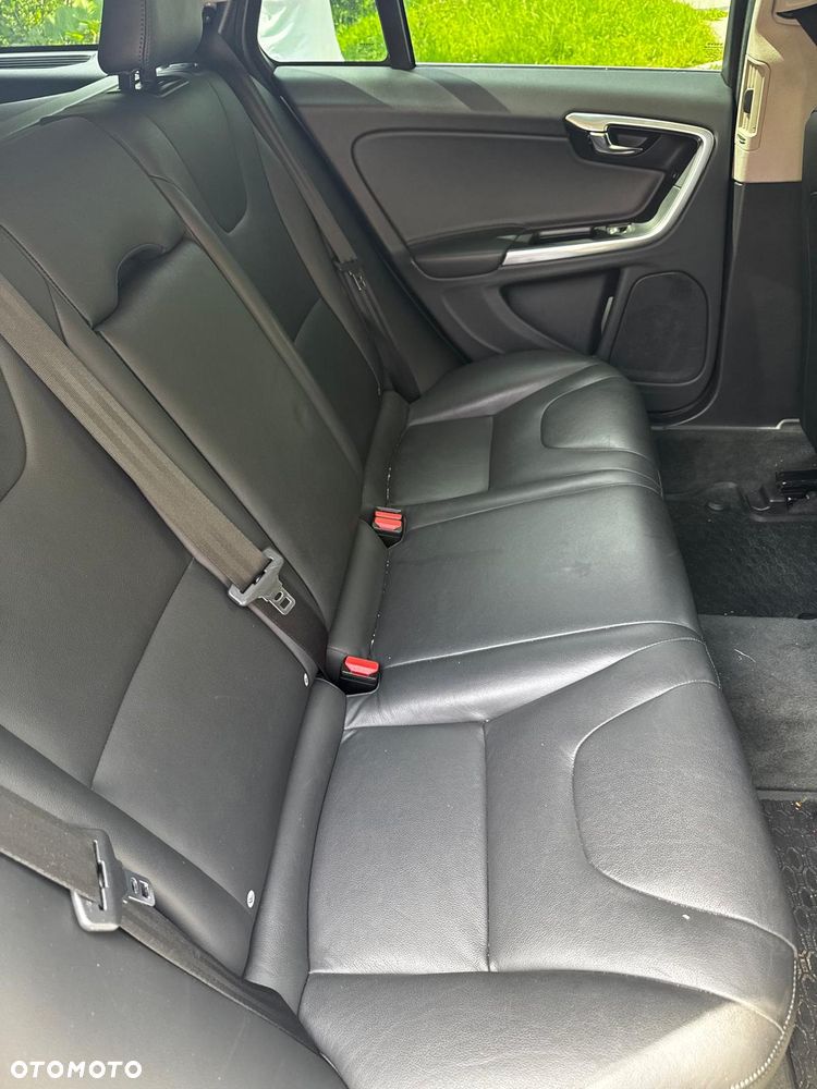 Volvo V60 D2 Drive-E Dynamic Edition (Momentum) - 6