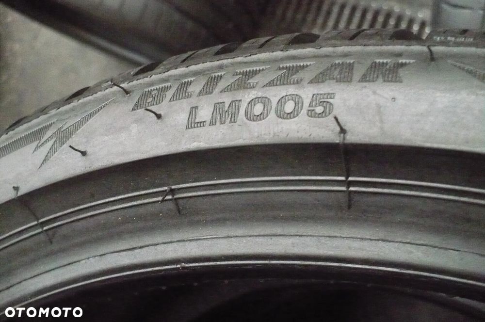 BRIDGESTONE Blizzak LM005 235/35R19 8,3mm 2024 - 3