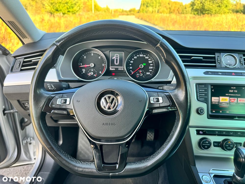 Volkswagen Passat 2.0 TDI (BlueMotion Technology) DSG Highline - 18