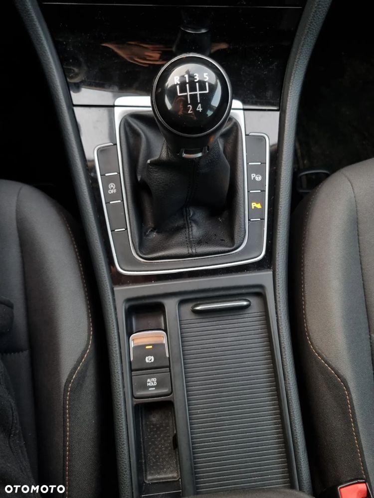 Volkswagen Golf 1.6 TDI BlueMotion Technology Allstar - 19