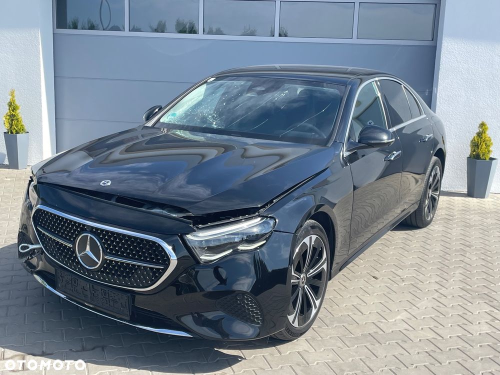 Mercedes-Benz Klasa E 300 4-Matic Avantgarde - 1