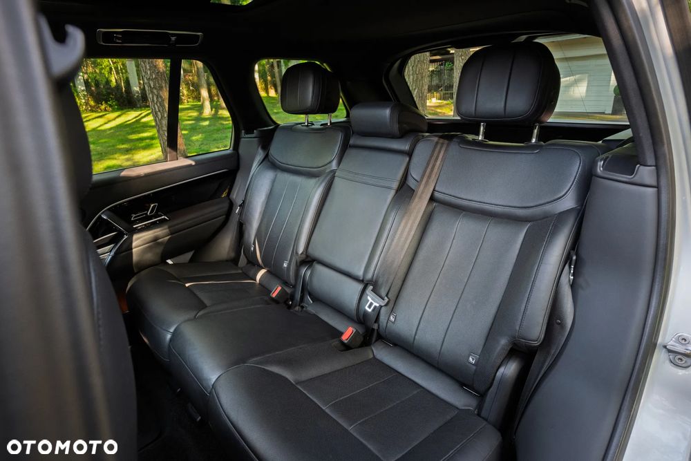 Land Rover Range Rover P400 SE - 12