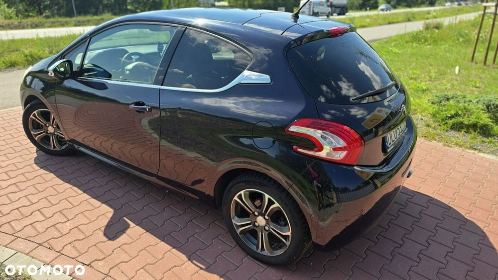 Peugeot 208 - 6