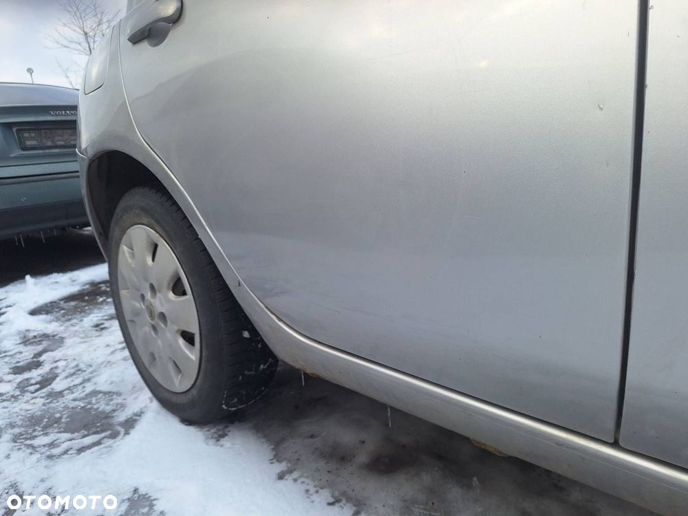 DRZWI KOMPLETNE PRAWY TYŁ NISSAN MICRA K12 KY0 - 3