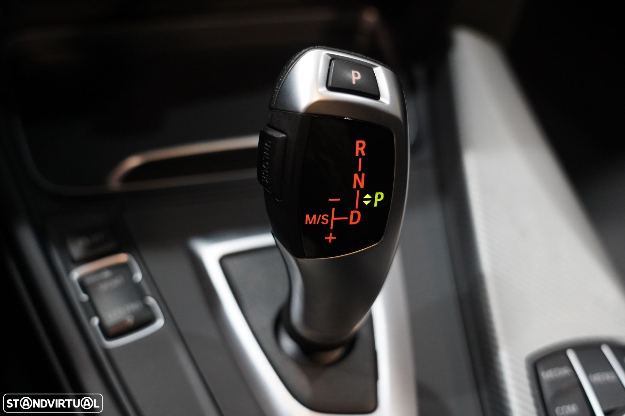 BMW 318 i Touring Pack M Auto - 16
