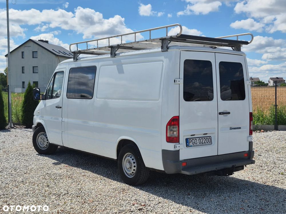 Mercedes-Benz Sprinter - 16