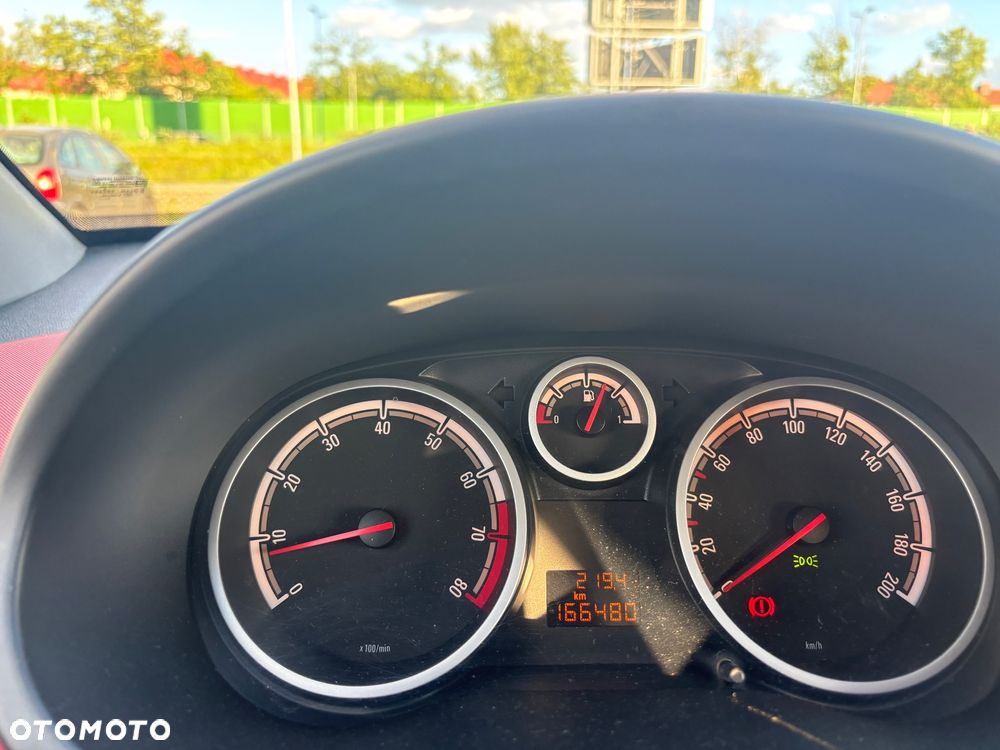 Opel Corsa 1.4 16V Cosmo - 10