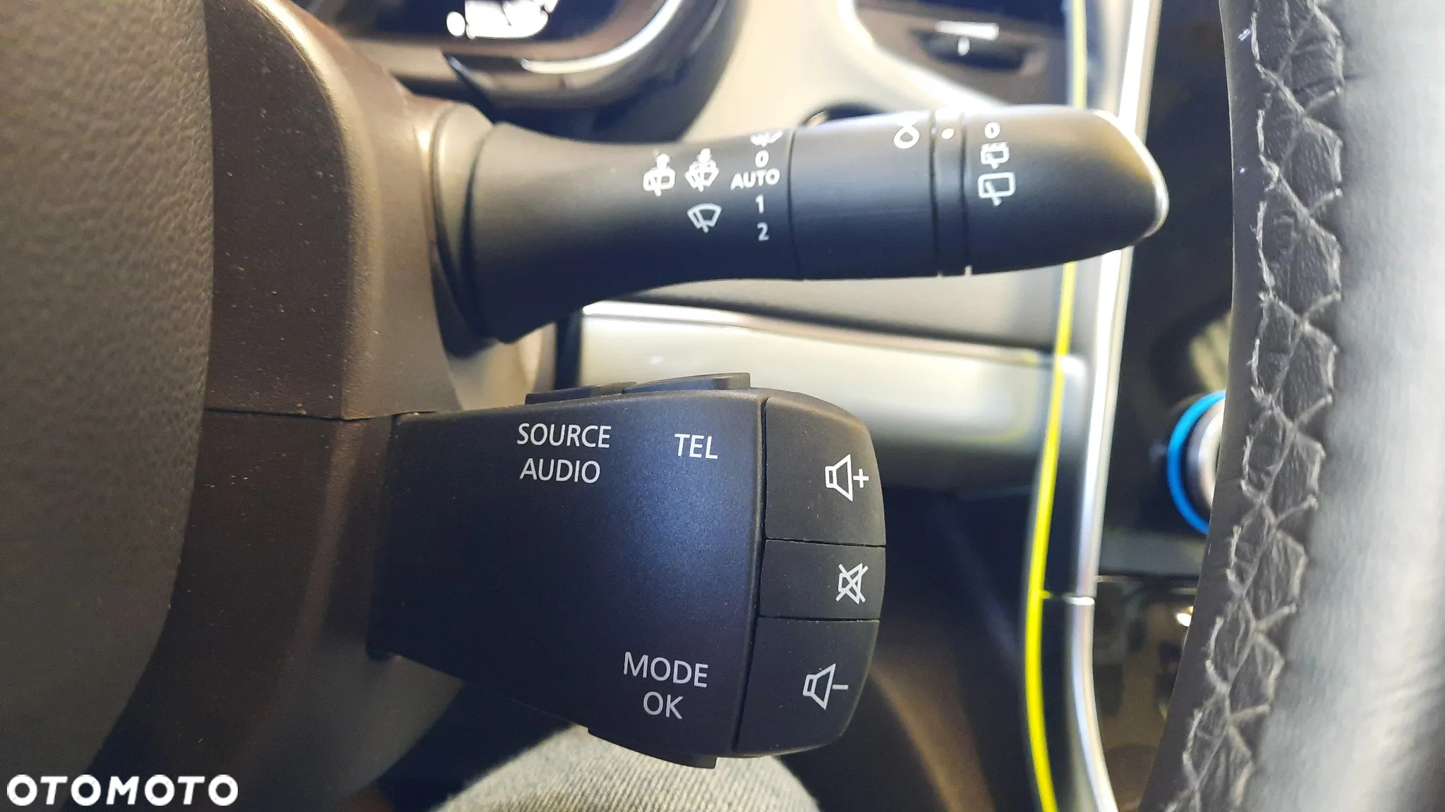 Renault Espace 1.6 dCi Energy Initiale Paris EDC 7os - 33
