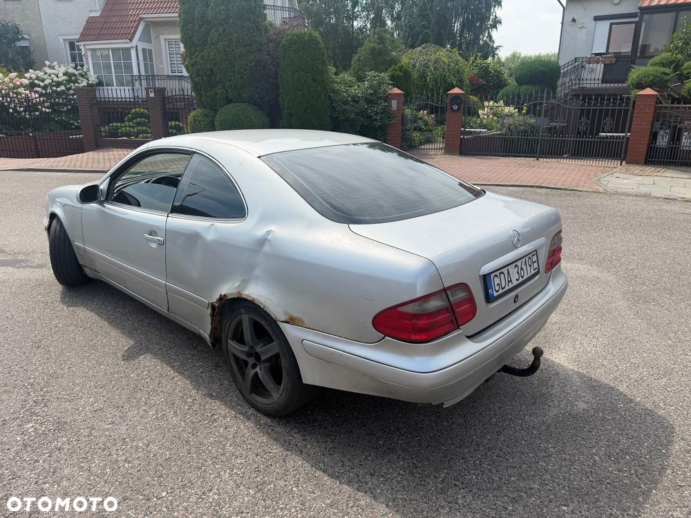 Mercedes-Benz CLK 320 - 5