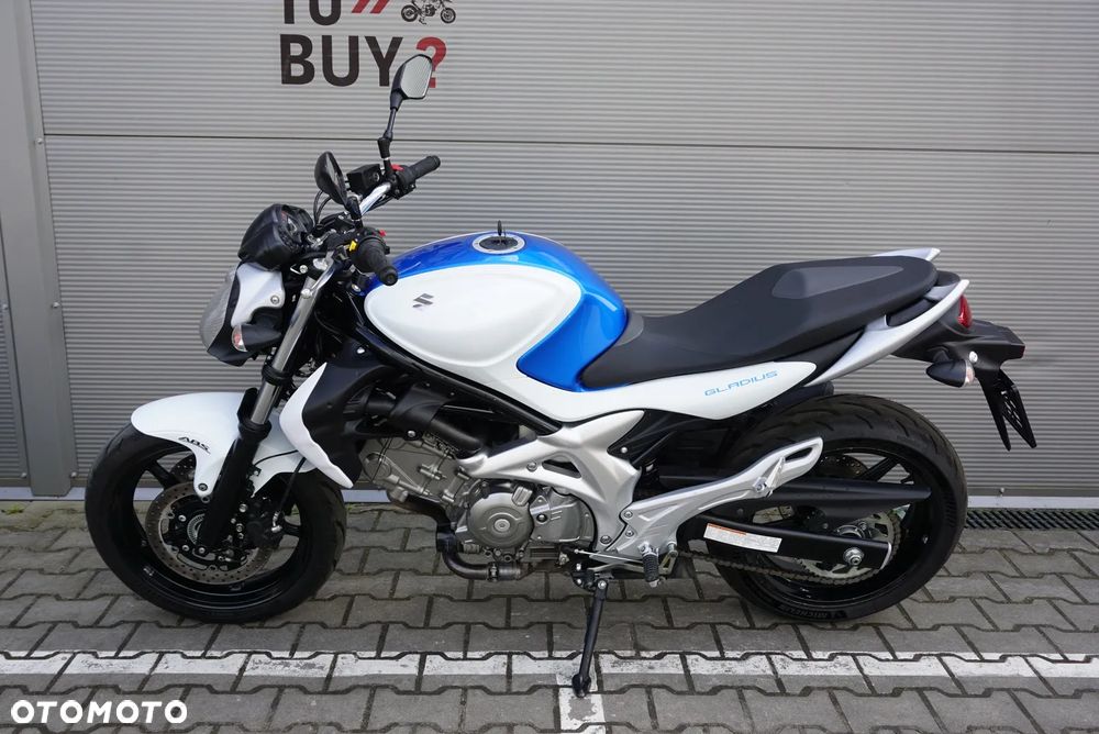 Suzuki Gladius - 12