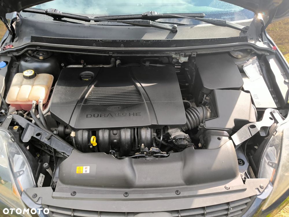Ford Focus 1.8 FF Ghia - 14