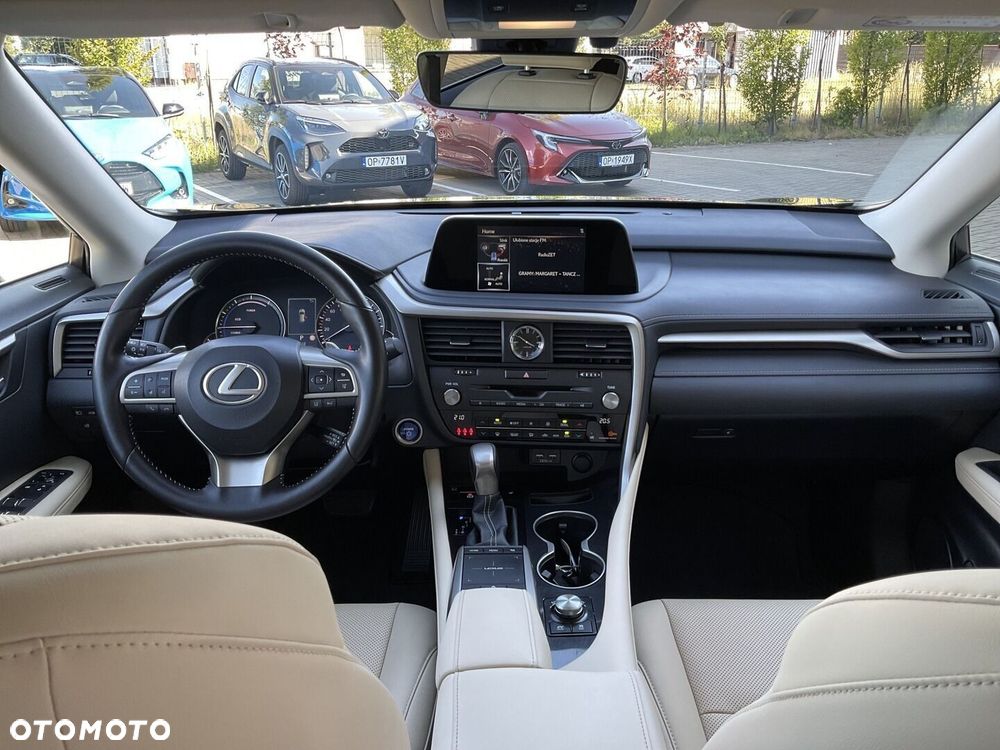 Lexus RX 450h Business Edition - 11