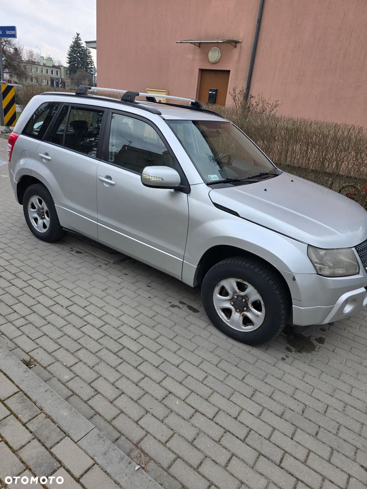 Suzuki Grand Vitara 2.0 Comfort - 5