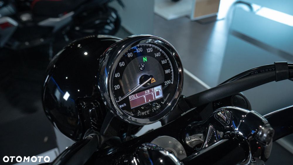 BMW R - 8