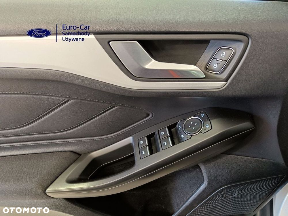 Ford Focus 2.0 EcoBlue STart-Stopp-System TITANIUM - 28