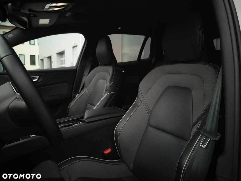 Volvo V60 B4 D Ultimate Dark - 13