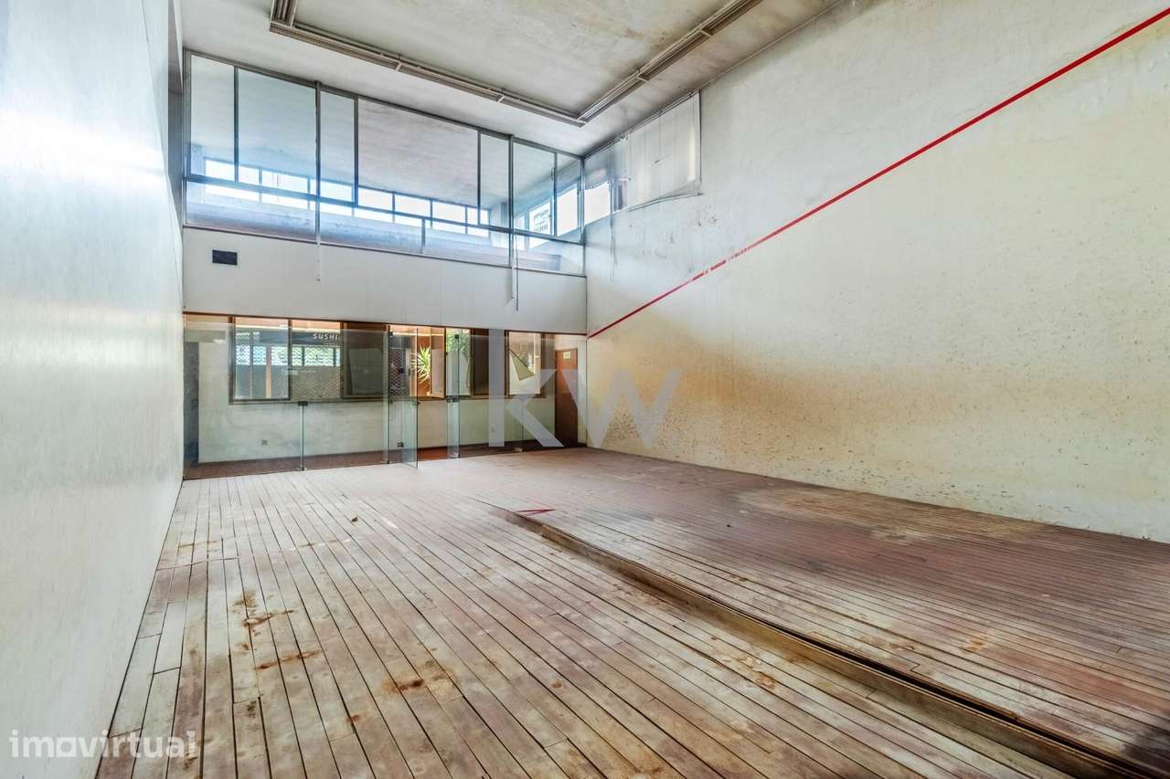 Investidores! Espaço Comercial com arrendamento por 20 anos! 7% de ren - Grande imagem: 2/36