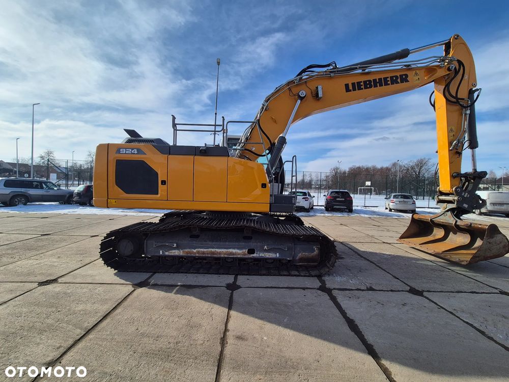 Liebherr R924 - 10
