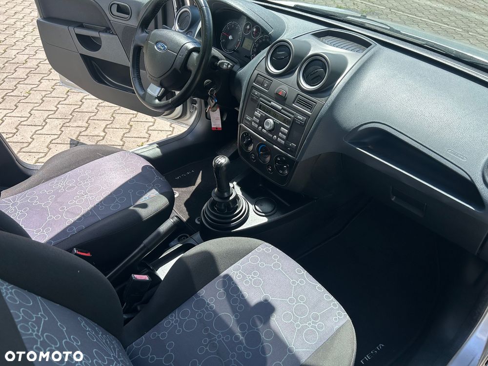 Ford Fiesta 1.4 Style - 12