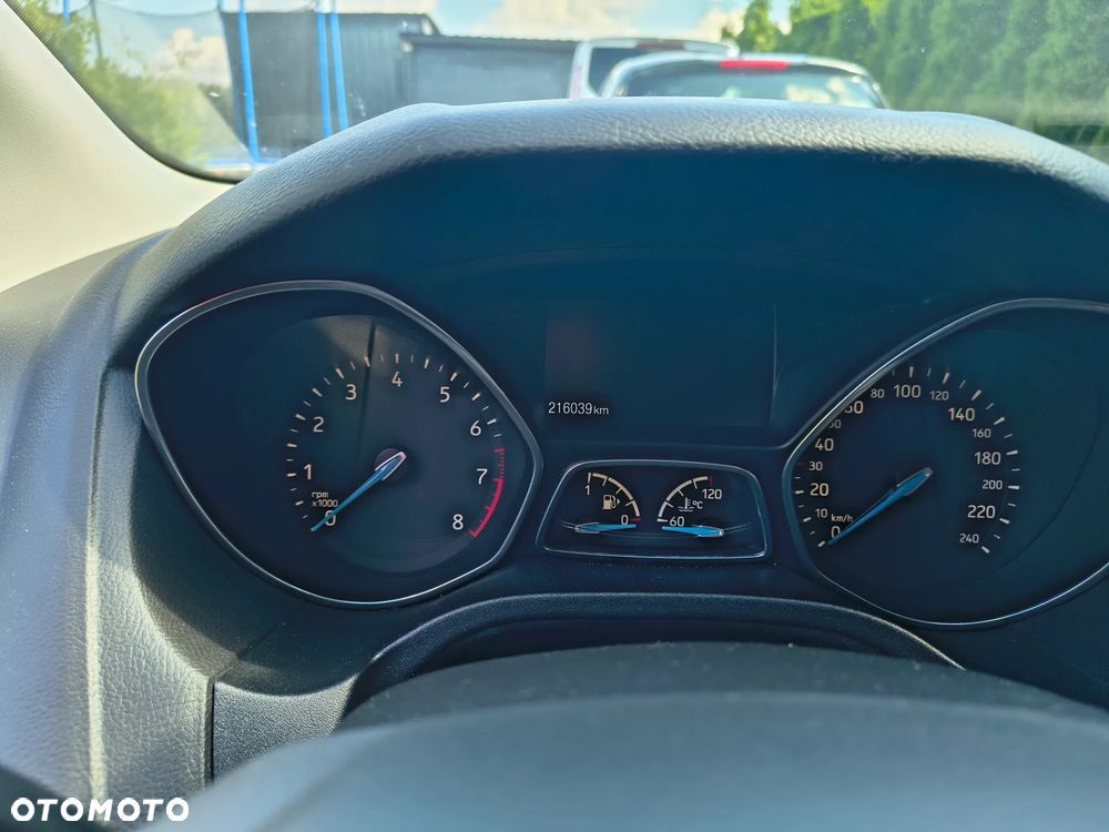 Ford Focus 1.0 EcoBoost Titanium - 6