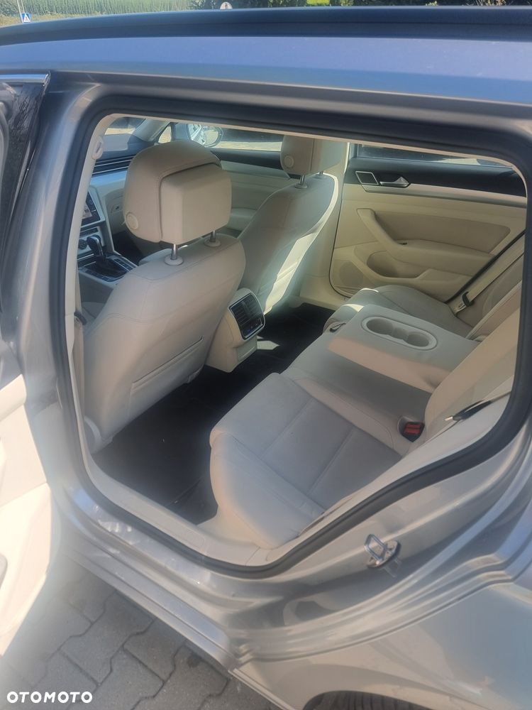Volkswagen Passat - 7