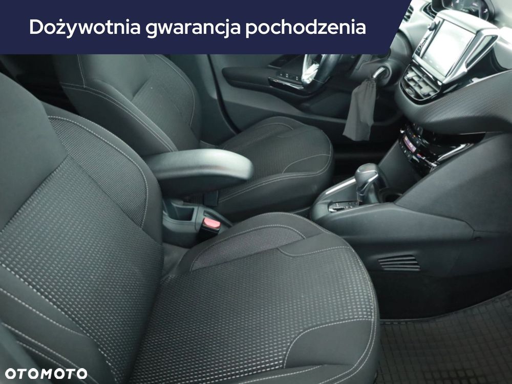 Peugeot 208 - 9