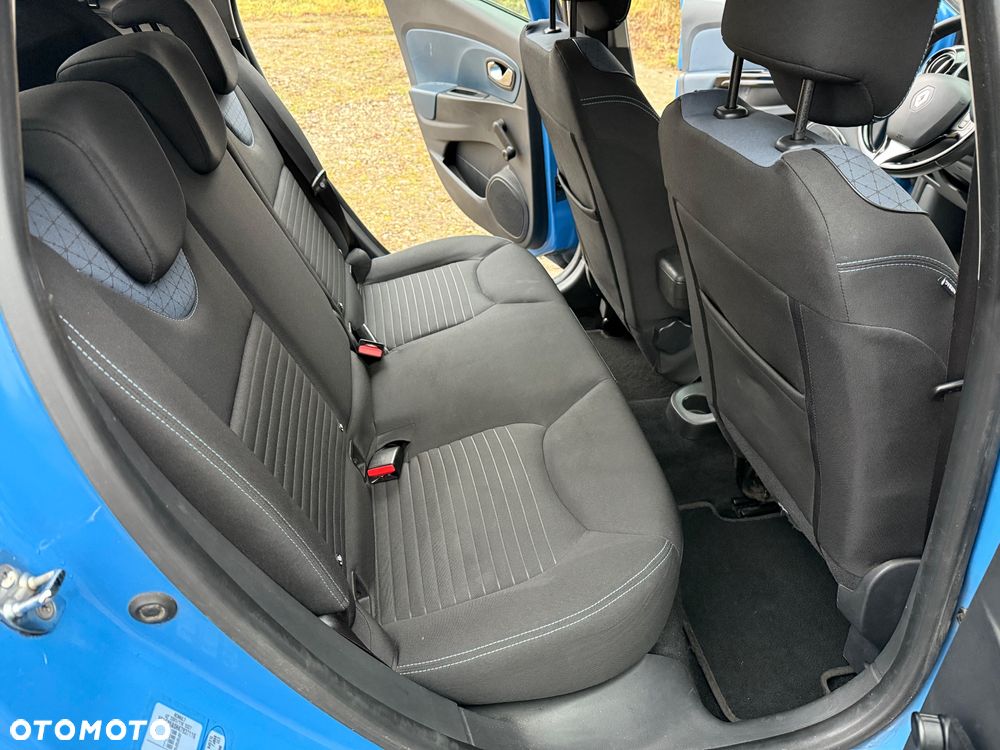 Renault Clio TCe 90 Paris - 11