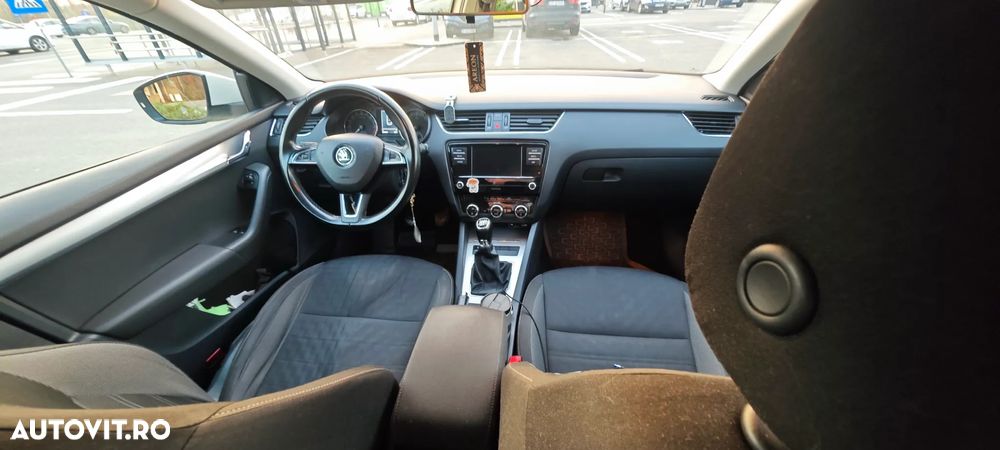 Skoda Octavia 1.6 TDI Active - 11