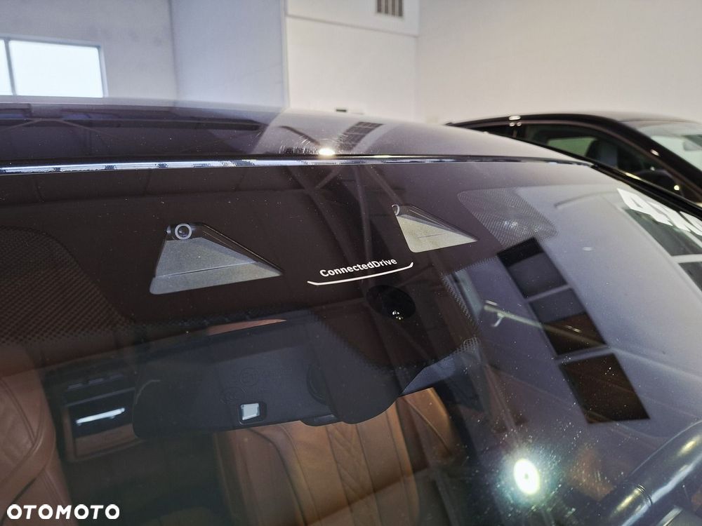 BMW Seria 7 750Ld xDrive - 31