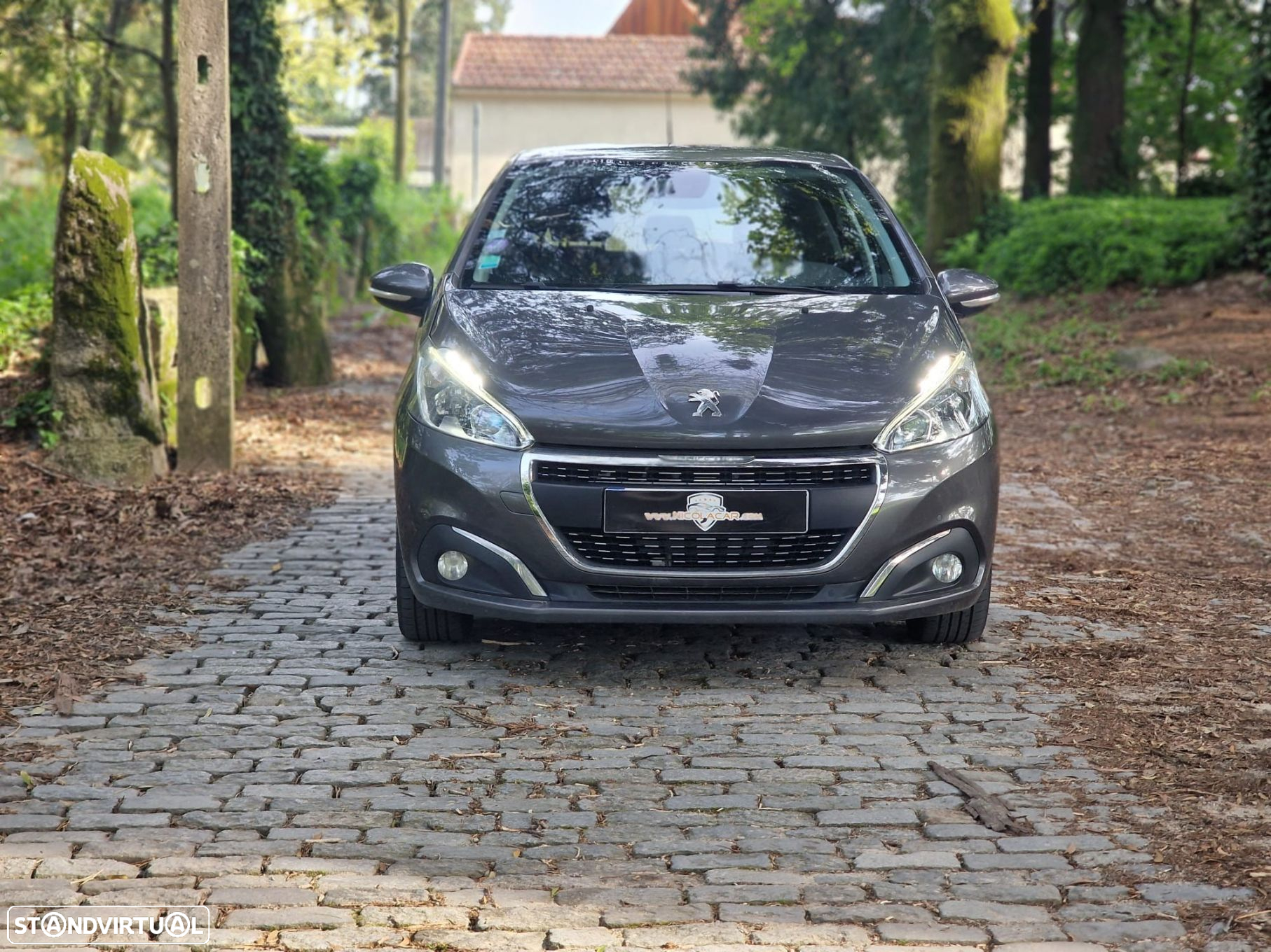 Peugeot 208 PureTech 82 Start & Stop Allure - 14