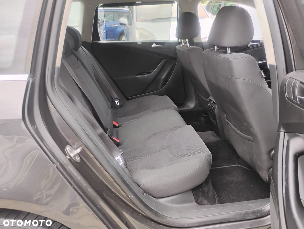 Volkswagen Passat Variant 2.0 TDI Comfortline - 16