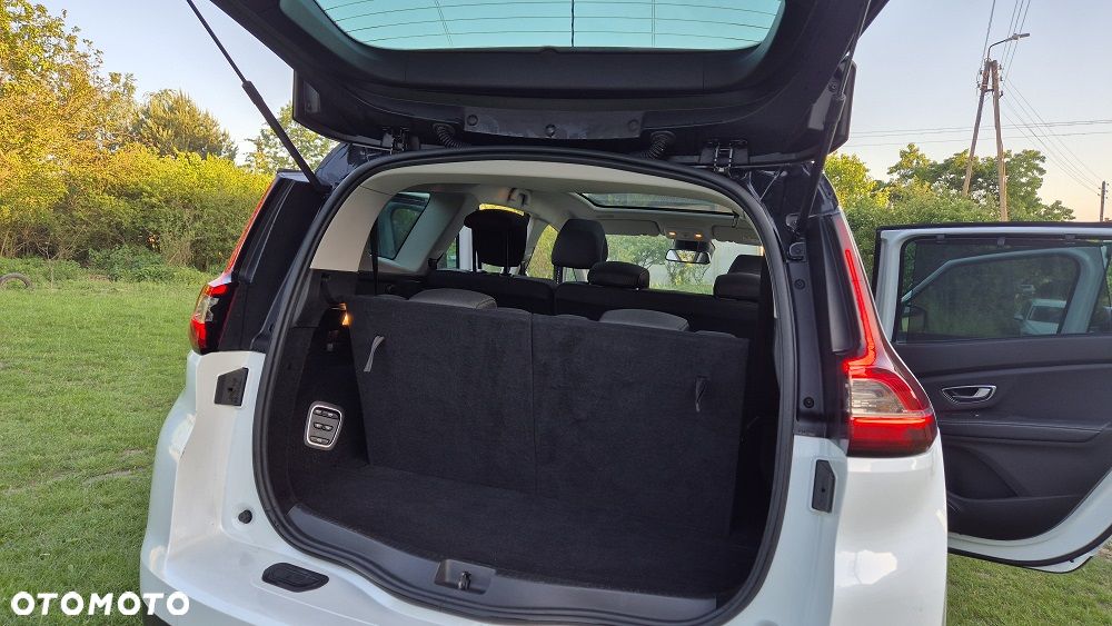 Renault Grand Scenic - 8
