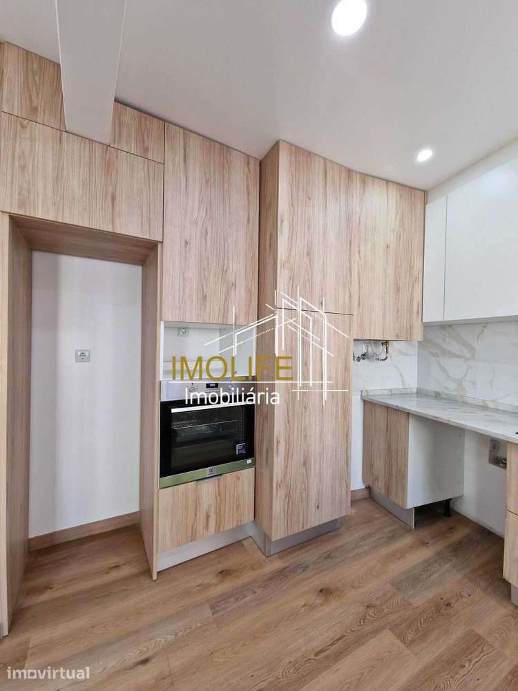 Apartamento T2 Totalmente remodelado - Pontinha - Grande imagem: 3/30