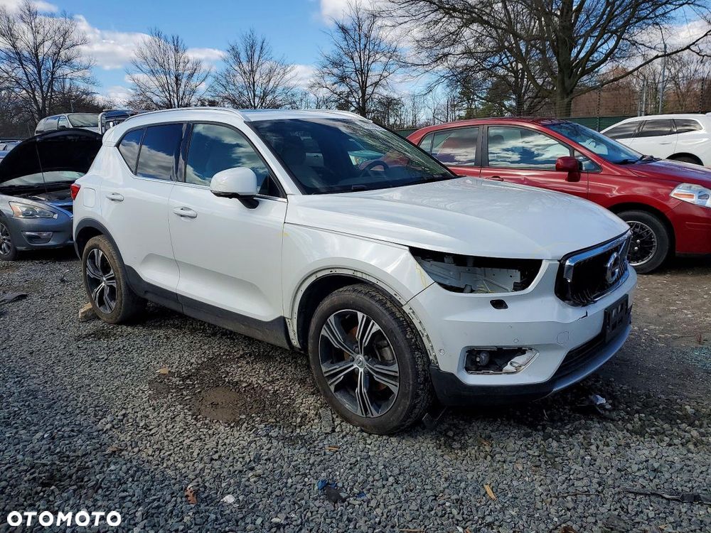 Volvo XC 40 T5 AWD Inscription - 4