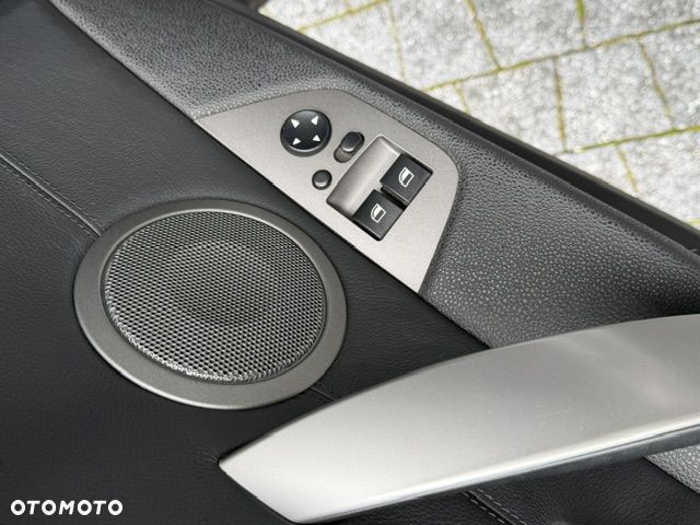 BMW Z4 2.2i - 16