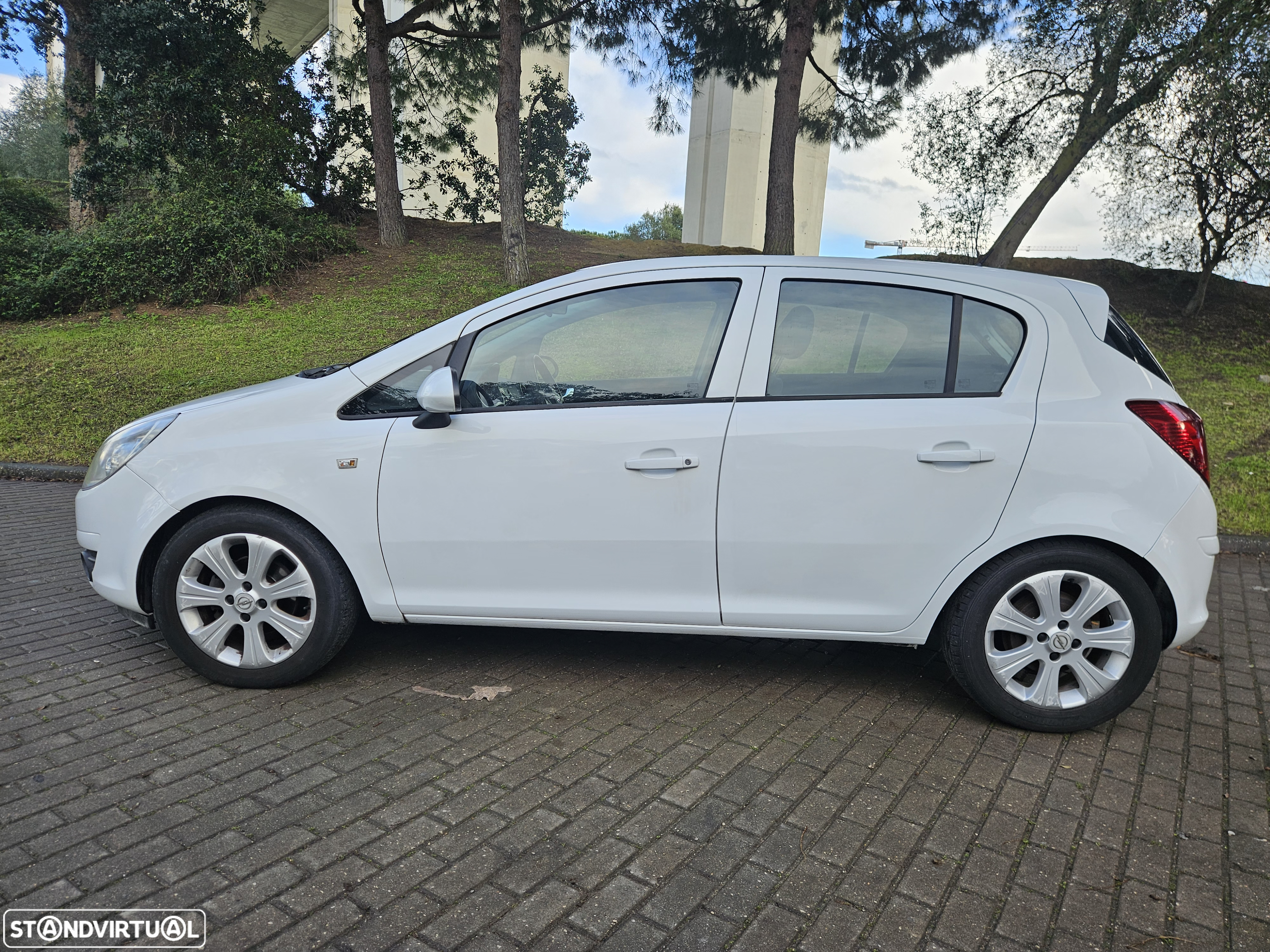 Opel Corsa 1.3 CDTi Enjoy EcoFLEX - 6