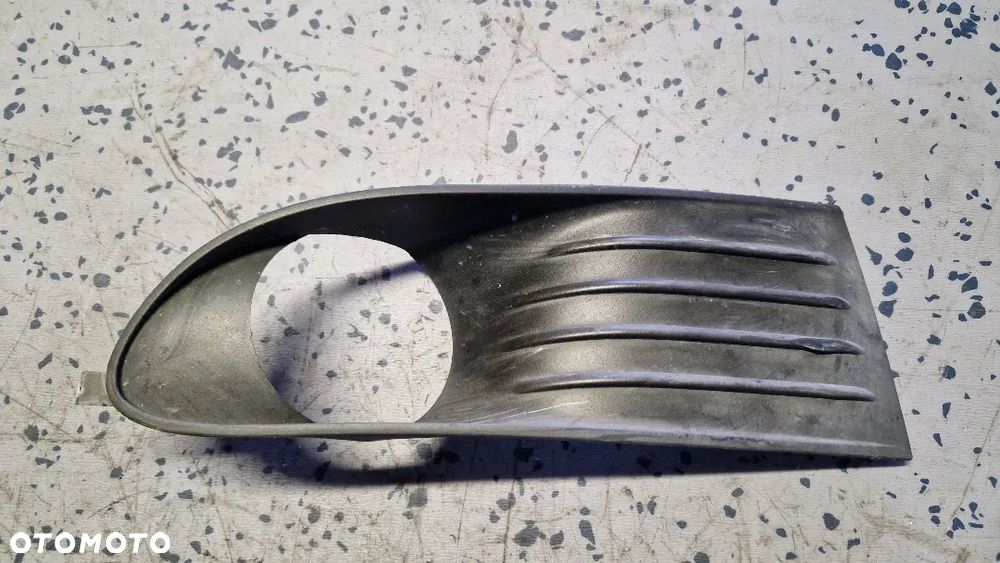 DODGE JOURNEY KRATKA ZDERZAKA PRAWY PRZÓD - 1