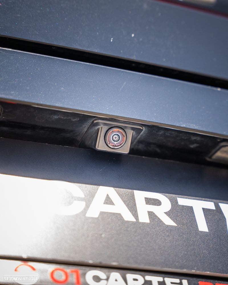 SEAT Leon ST 1.5 e-Hybrid DSG FR Black Edition - 8
