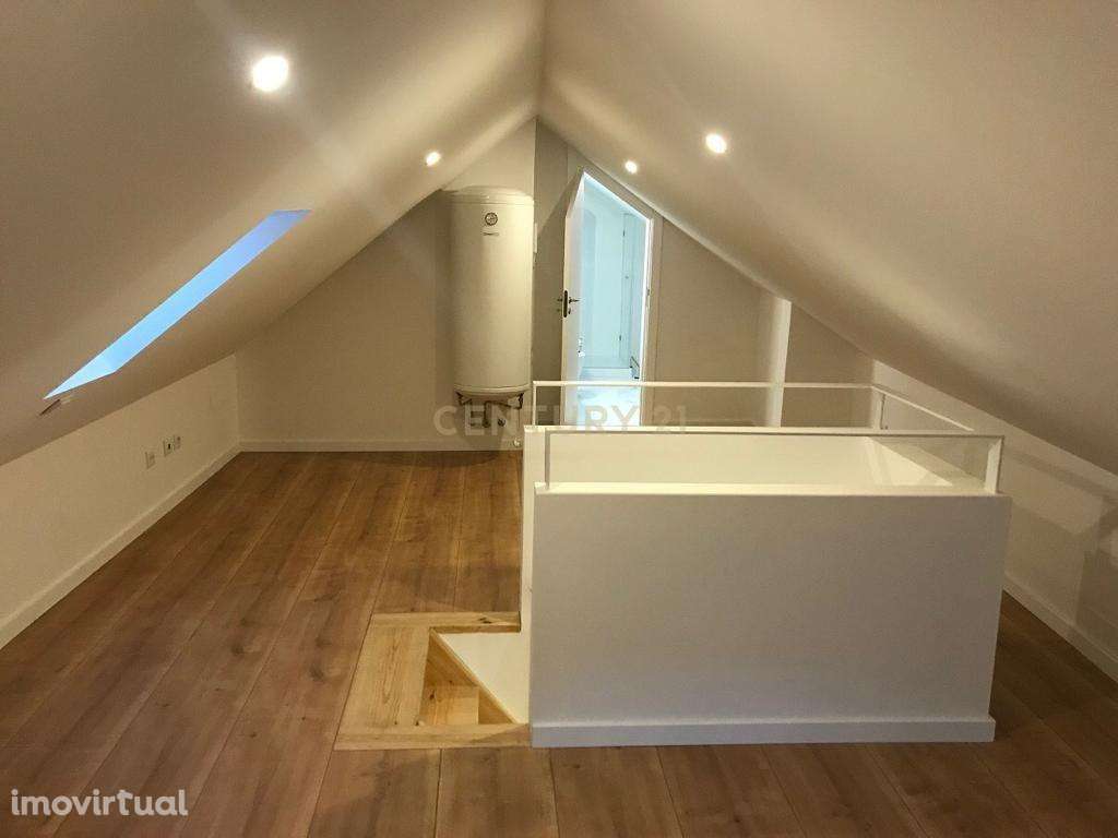 Oportunidade Investidor: 7,25% Yield anual > Duplex T2+1 na Rua do Ben - Grande imagem: 2/14