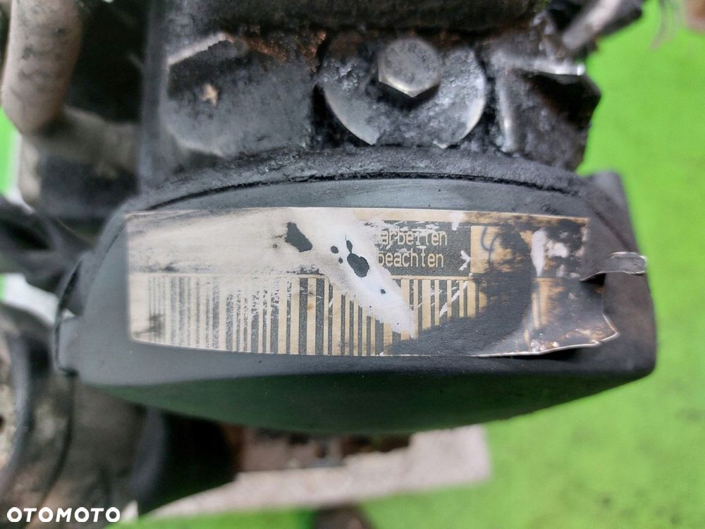 Silnik diesel VW Caravelle T4 1990-2003  2,5 TDI DIESEL - 9