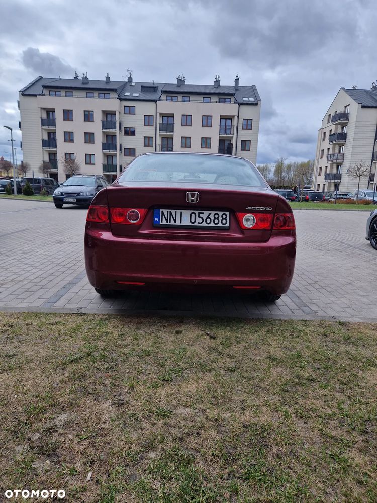 Honda Accord 2.0 Comfort - 4